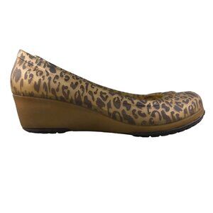 Crocs Women's Size 6 Carlisa Brown Animal Print Closed Toe Jelly Wedge Shoes